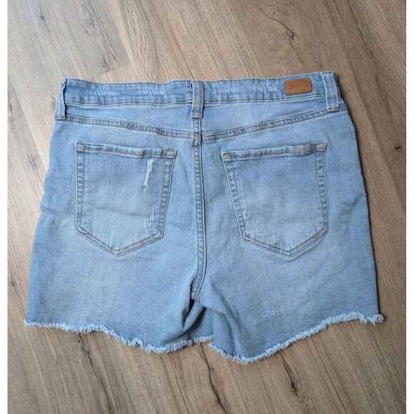 Seven7  Light Blue Denim Shorts Size 8 Stretch Distressed Cut Off 5" Inseam - Picture 2 of 10